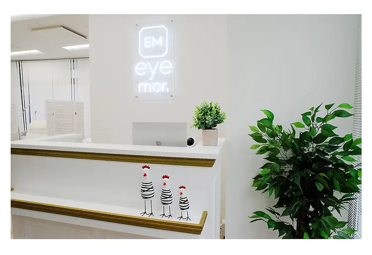 eye mor.名駅店の内観・外観1