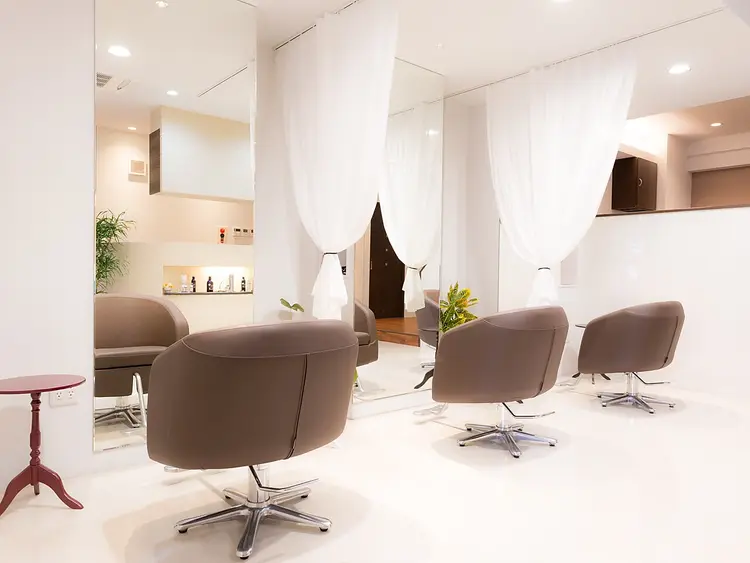 Luxy HAIR RESORTの内観・外観1