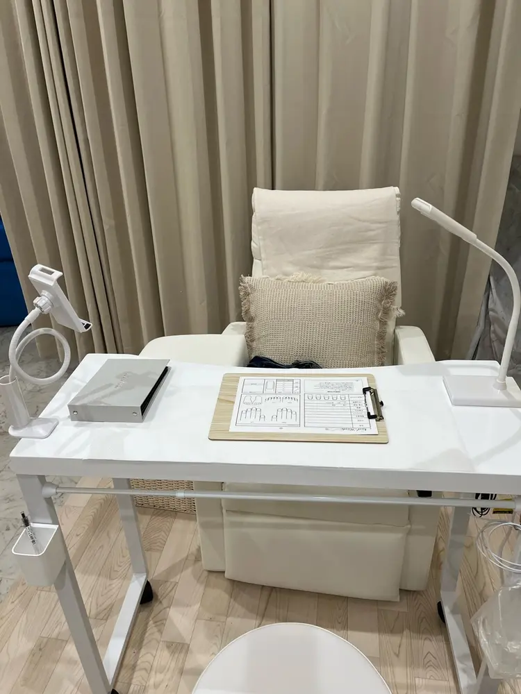 nail salon C-annの内観・外観1