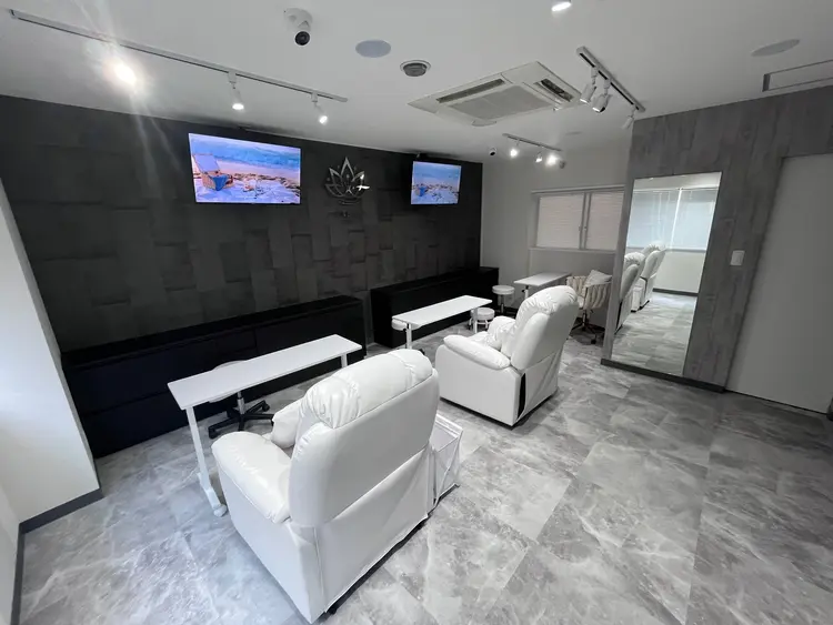 アイ＆ネイルサロン リスブラン 日本橋小伝馬町店の内観・外観3