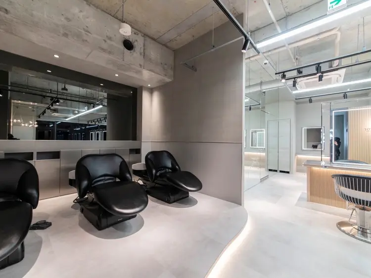 Lond Mirrorの内観・外観2