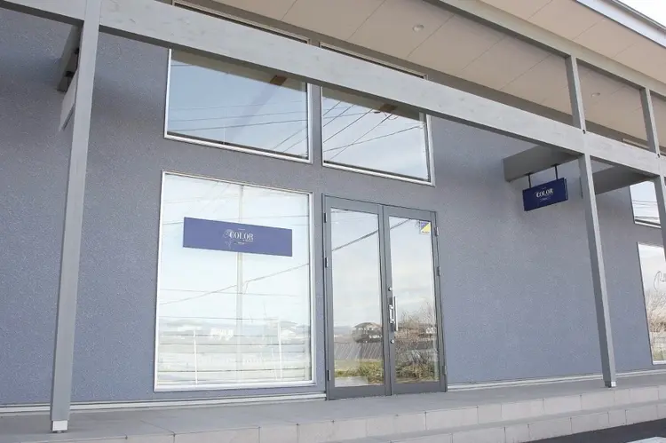 COLOR by pour vous 桐生店の内観・外観1