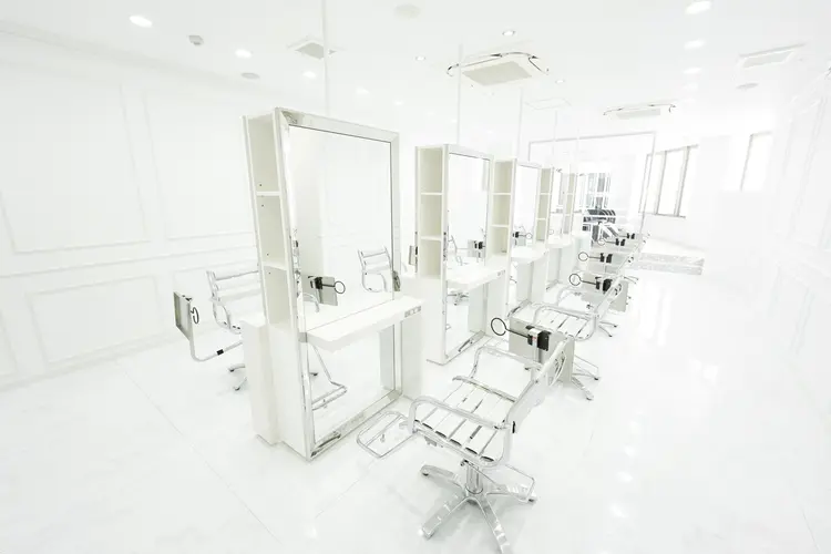 NYNY 松井山手店の内観・外観1