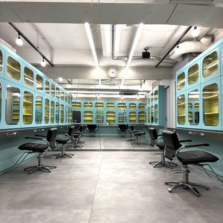 ioe西梅田店の内観・外観2