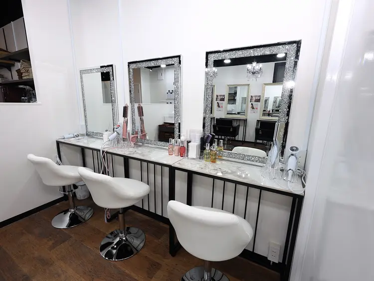 Recolor 京橋 白髪染めと髪質改善とカラーの専門店 リカラーの内観・外観3