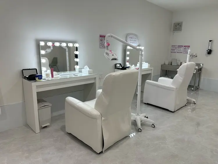 セルフホワイトニング　エクシア宮崎花ヶ島店の内観・外観2