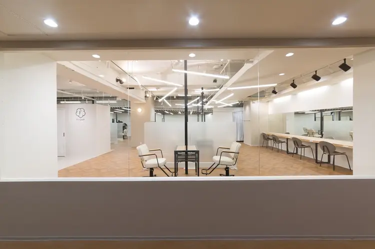 float 小阪店の内観・外観3