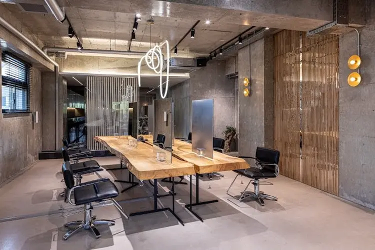 i+toeの内観・外観1