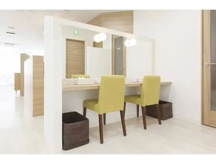 プラスアイ武蔵小杉店の内観・外観2