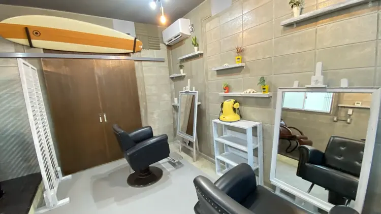 hair＆life 9’s -okinawa-の内観・外観1