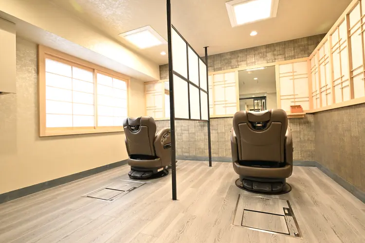 Bondの内観・外観2