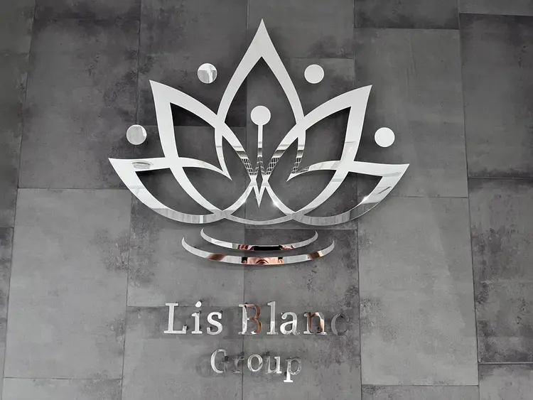 アイ＆ネイルサロン リスブラン 日本橋小伝馬町店の内観・外観2