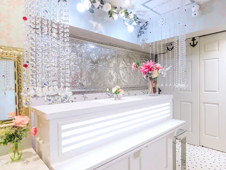 小顔・痩身専門サロンSalon V.I.P.新宿南口店【ハイパーナイフ&ハイフ取扱店】の画像