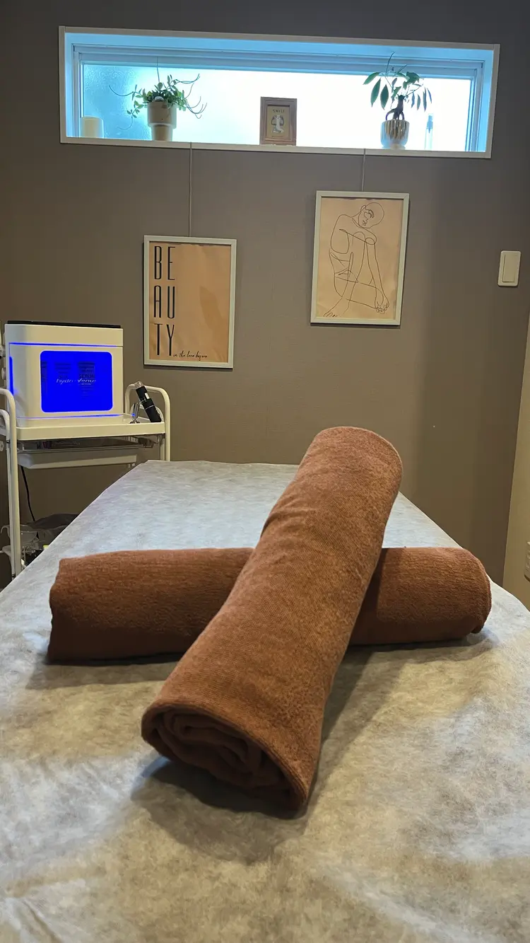 毛穴ケア専門サロンClear White 沖縄那覇店の内観・外観1