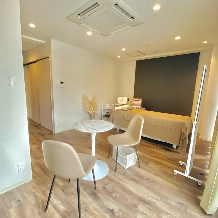 #美容革命ラボの内観・外観1