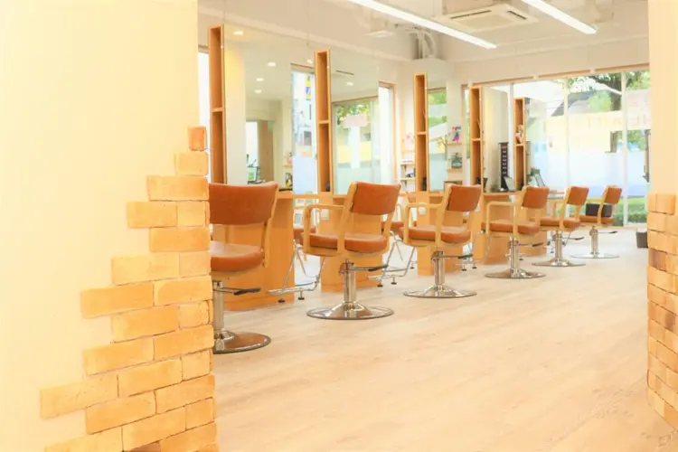 美容室HEART２ndの内観・外観2