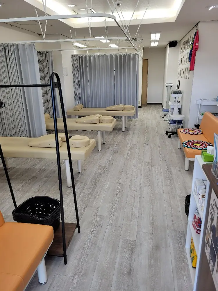 小林整骨院三条の内観・外観2