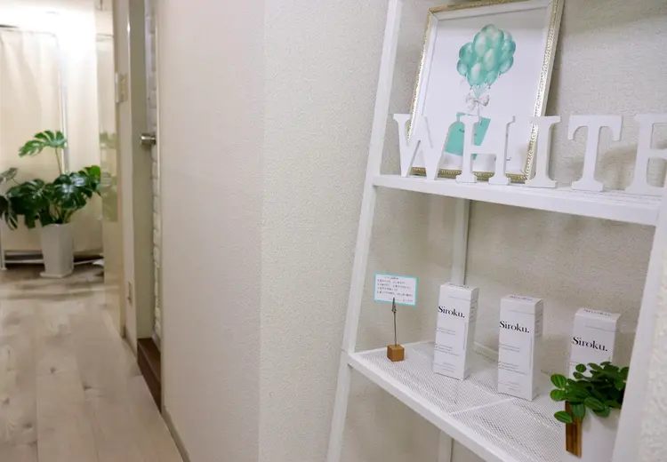 セルフホワイトニング専門店セルフホワイトニングサロンWHITE 福岡天神店の内観・外観3