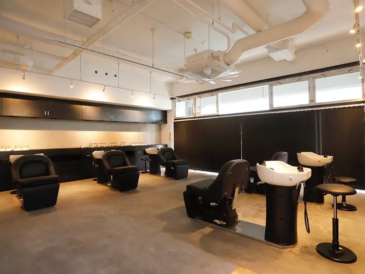 rad... by petit-pas Men's Salonの内観・外観3