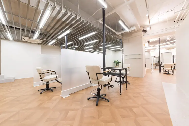 float 小阪店の内観・外観2