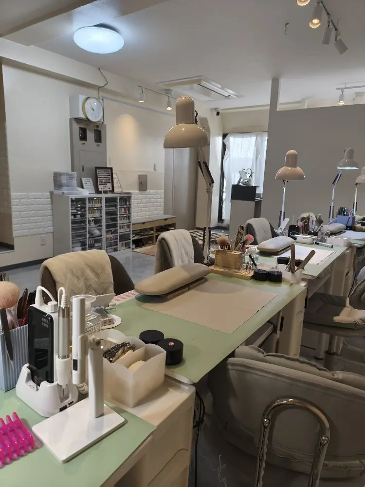 Gloss　nailの内観・外観2