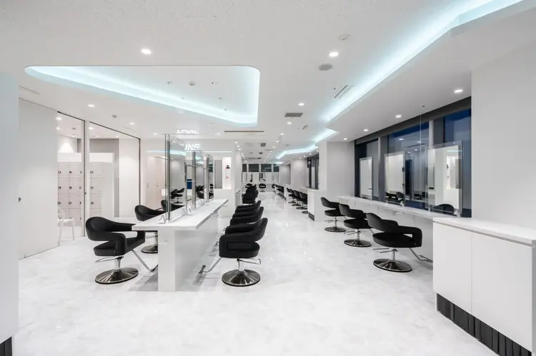 TUNEの内観・外観2