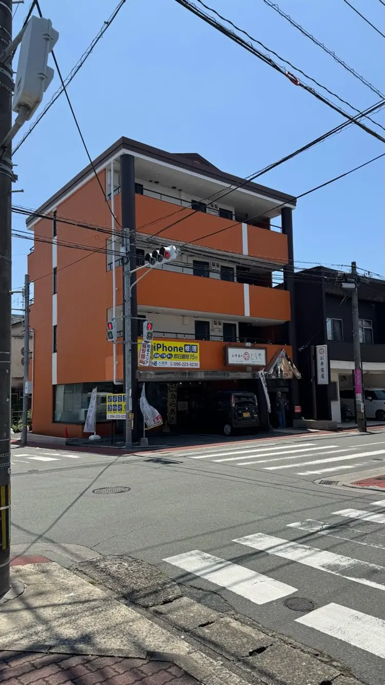 Monica Nailsの内観・外観1