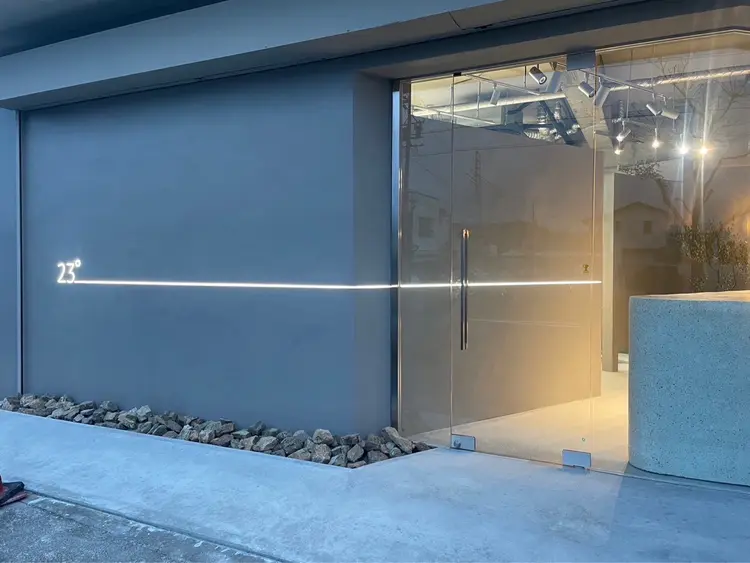 23°の内観・外観1