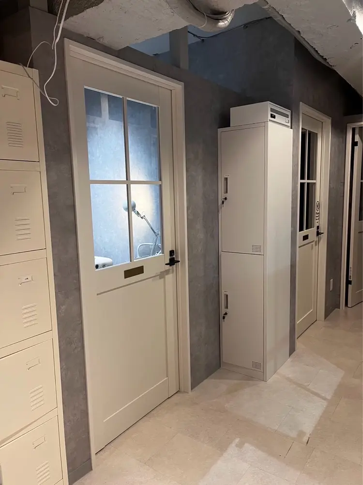 &EYE.の内観・外観1