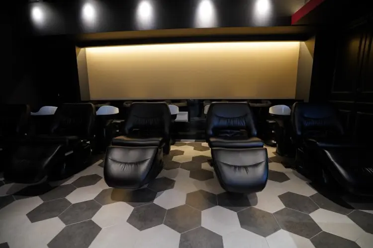 NYNY テラッソ姫路店の内観・外観2