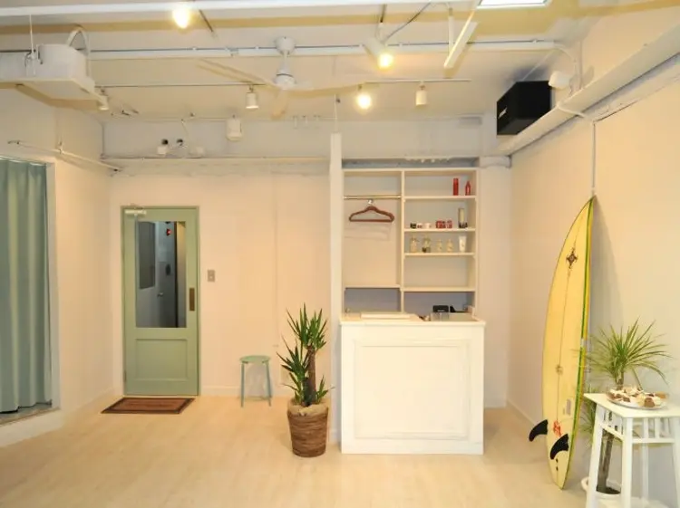 CAVARIの内観・外観2