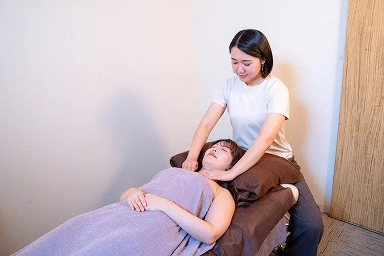 イチヨンタイム新大阪駅前店の内観・外観1