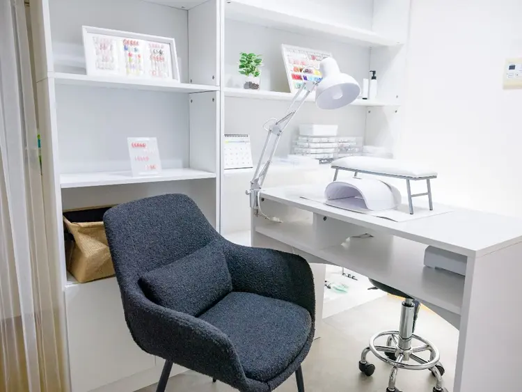 eyelash&nailsalon Relineの内観・外観2