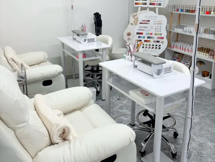 Nova Nail Nambaの内観・外観3