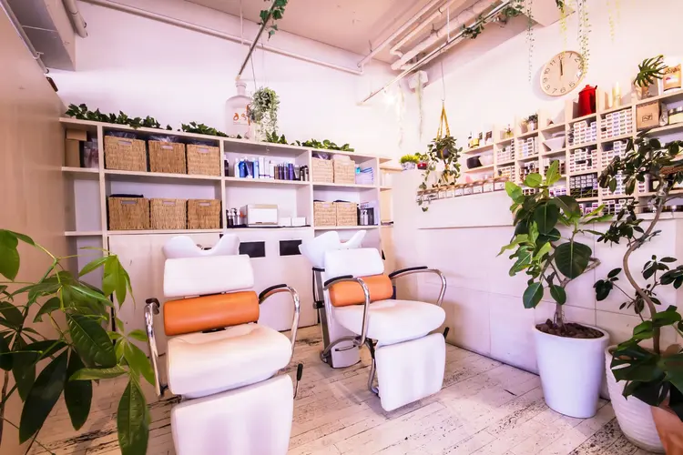 asha hair solution神戸店の内観・外観2