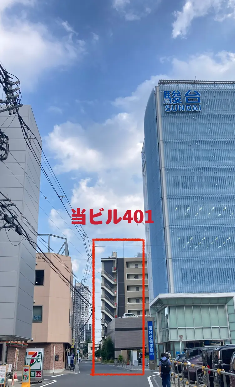 EyeGlossの内観・外観1