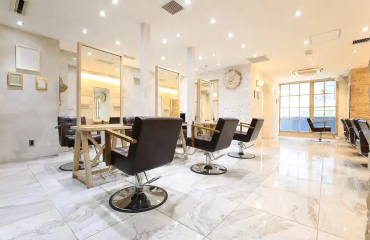 AUBE hairTokyoの内観・外観3
