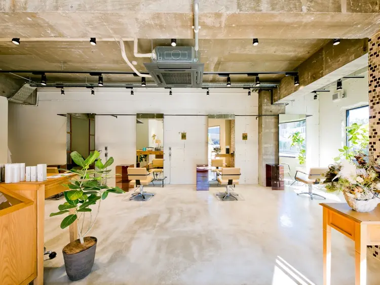 ubuhairsalonの内観・外観2
