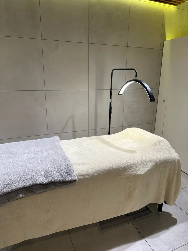 SPADIC 大阪店の内観・外観1