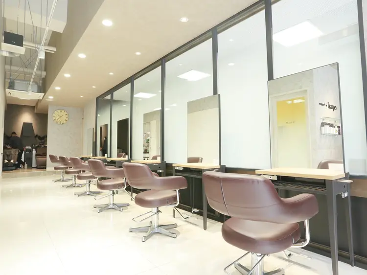 equal by Produce 町田駅前店の内観・外観1