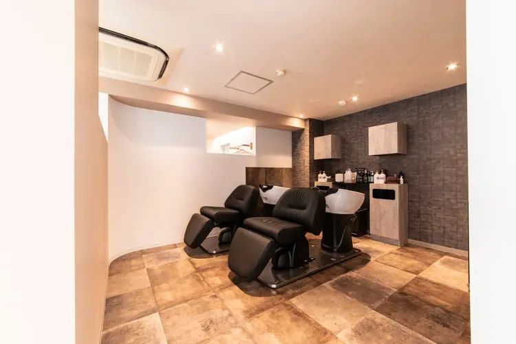 カラー専門店OAK hair 博多店の内観・外観2