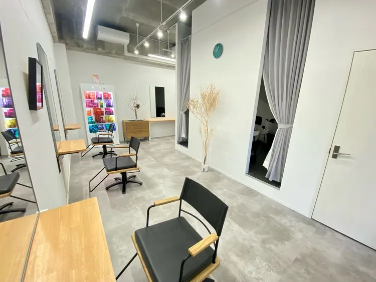 Free. hair and makeの内観・外観1