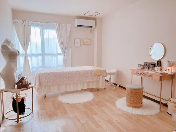 SALON Vi+の内観・外観1