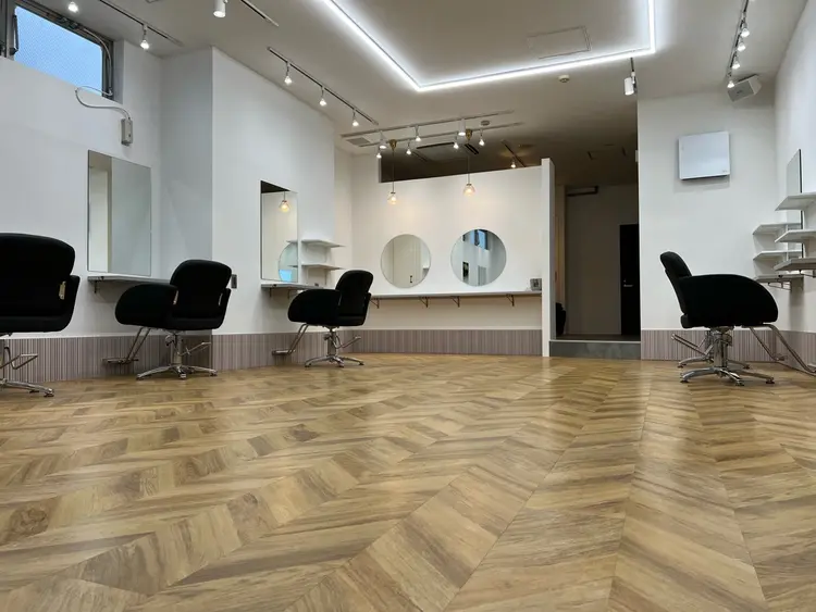 D.I.E.V.A hairの内観・外観1