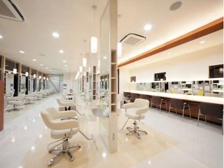 アイコニック　豊田店の内観・外観2