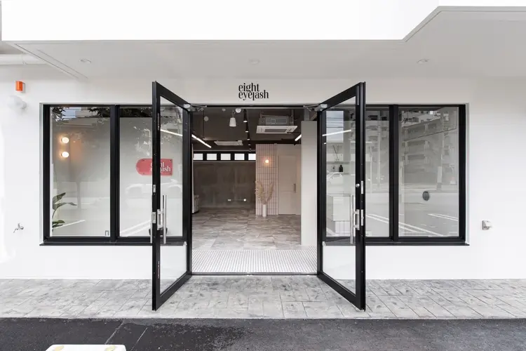 eight eyelash 沖縄北谷店の内観・外観1