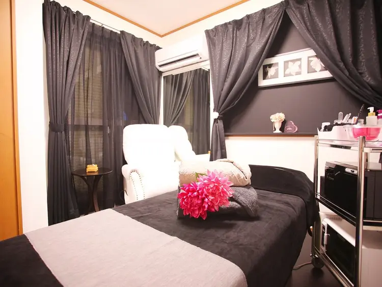 SuiteSalon RE BORNの内観・外観1