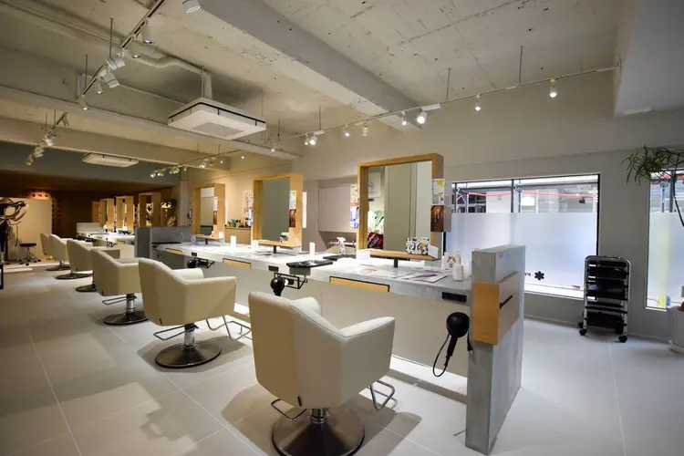 フラクタルデザイン　セントラルの内観・外観2