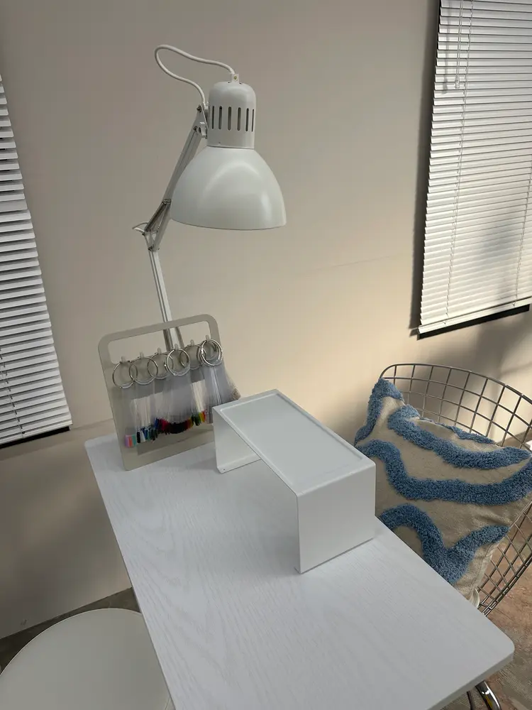 LAMPnail六十谷店の内観・外観2