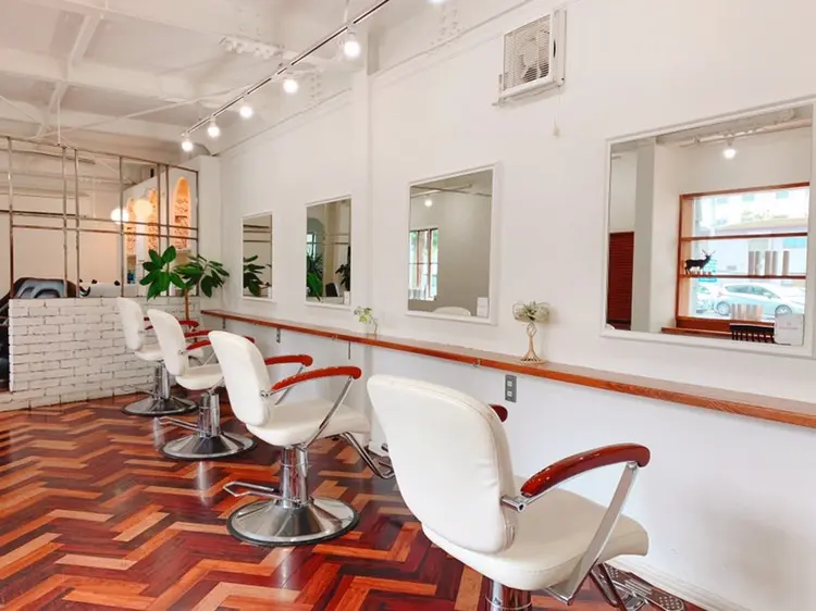 ヘアーアンドメイクアップモパの内観・外観2